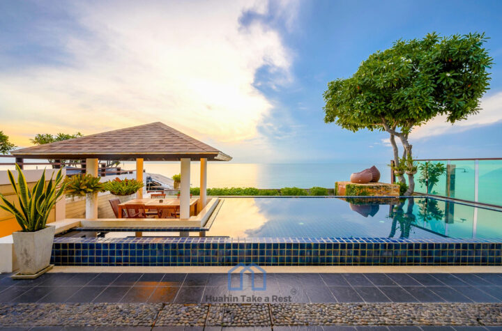 Offer a pool villa by the sea